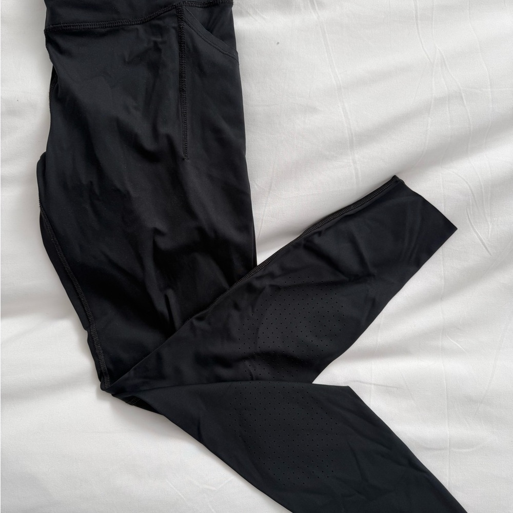 Rabbit Black 7/8 Leggings